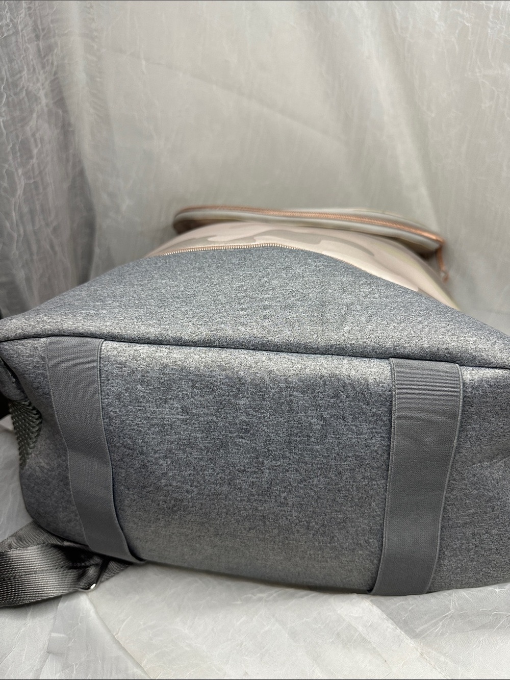 Stella & Dot Large Light Camo Backpack Inspirational Lining - Picture 8 of 8